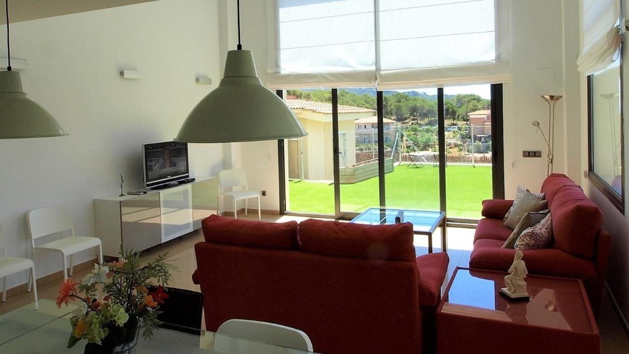 Costacabana - Macey Villa